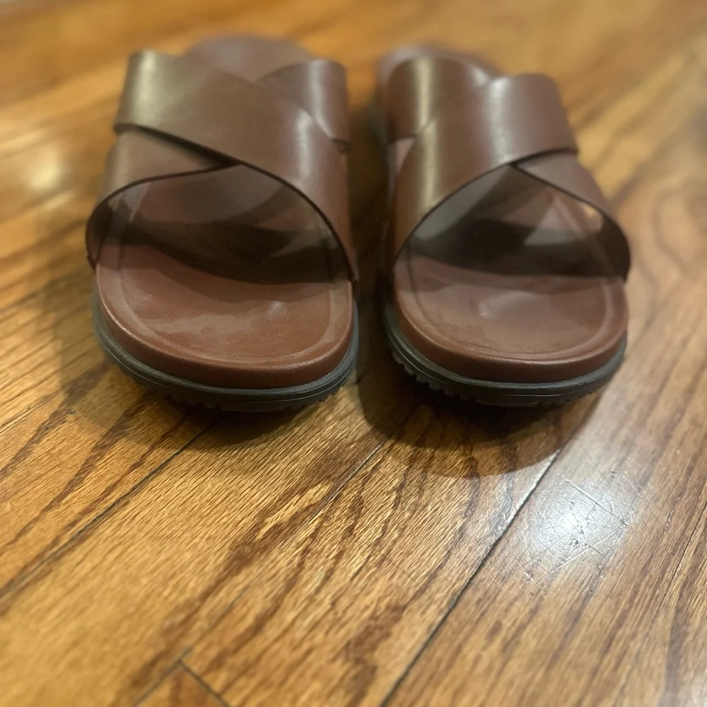 UGG Men's Brown Slide Sandals